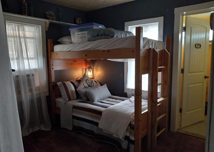The Goulding Cottage And Farm - 4 Beds, 3 Baths