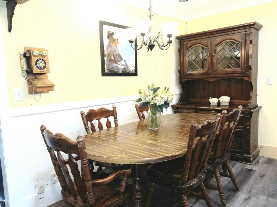 The Goulding And Farm - 4 Beds, 3 Baths * Henrieville